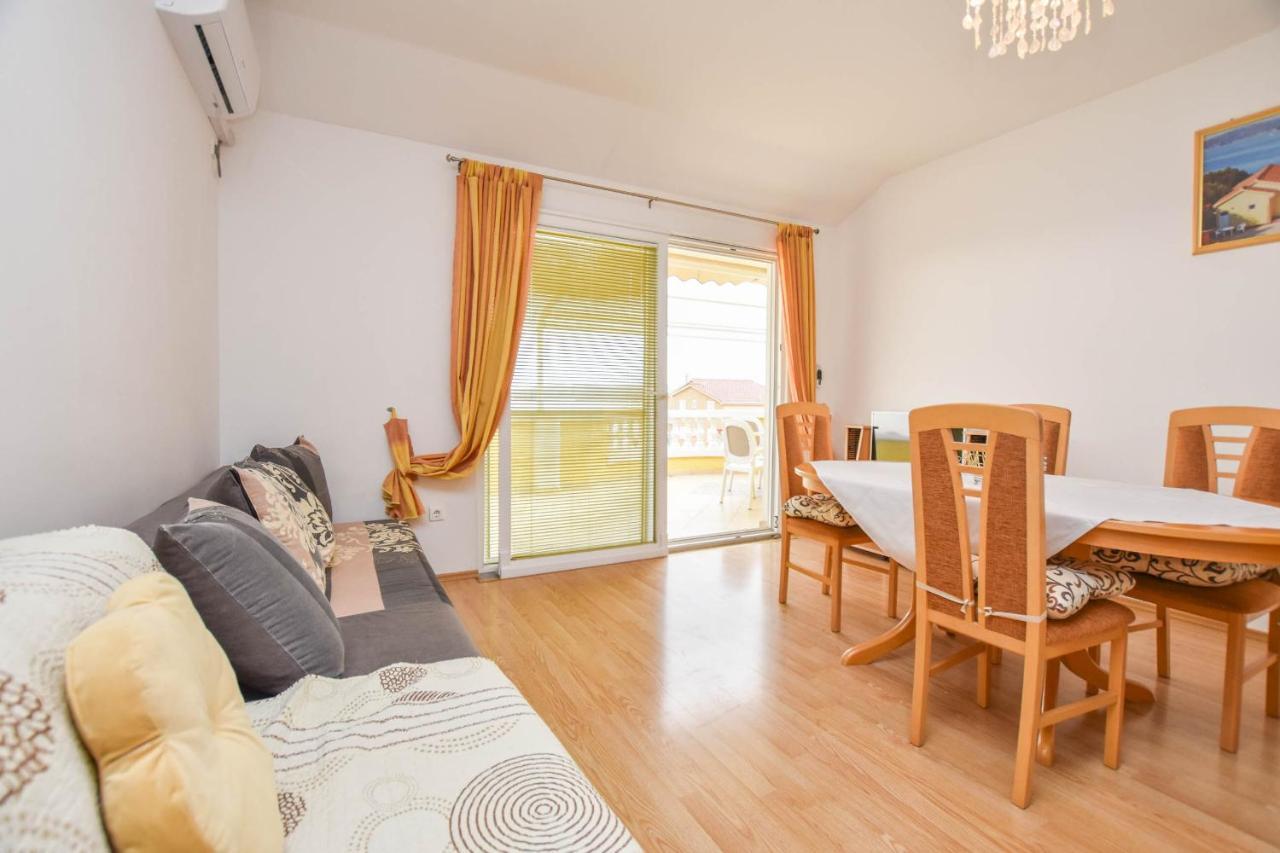 Apartments Dandelion Biograd Na Moru Εξωτερικό φωτογραφία
